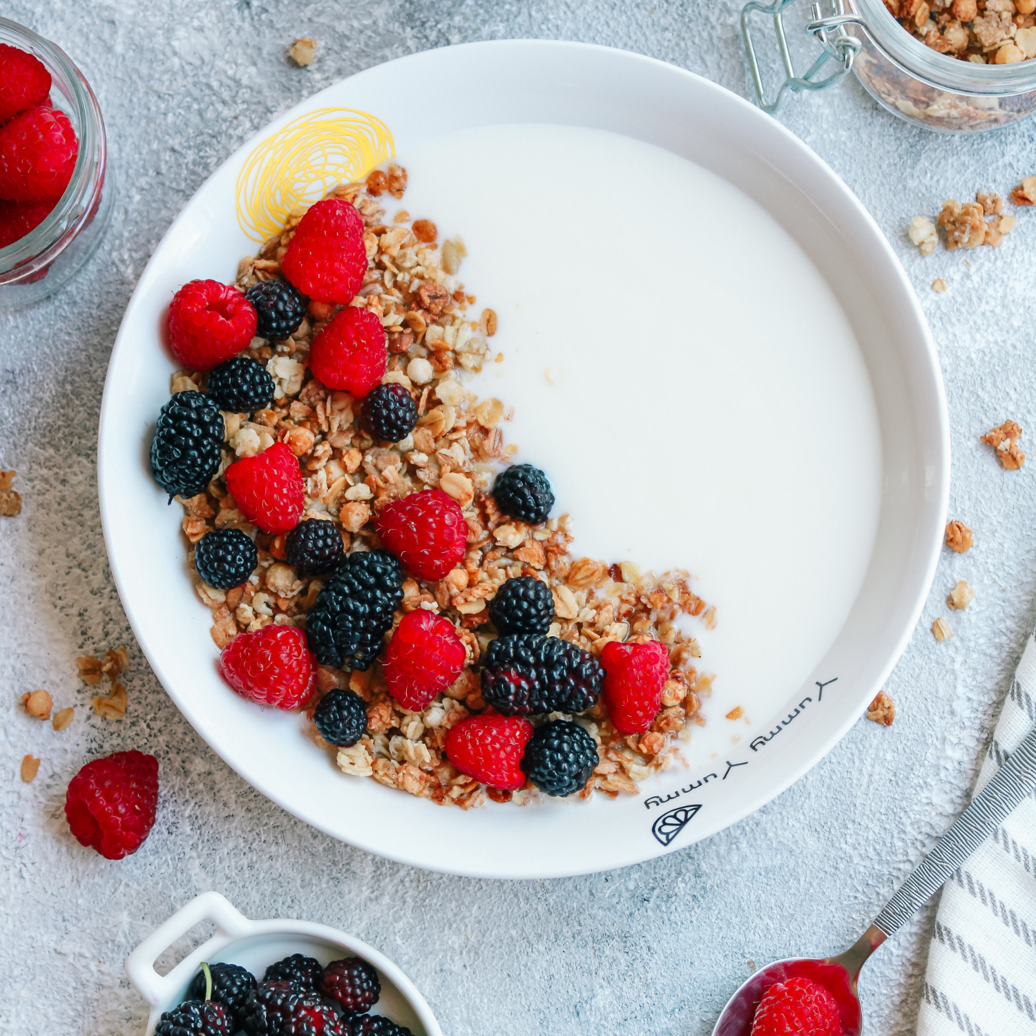 Mixed Berry & Granola Yogurt Parfait