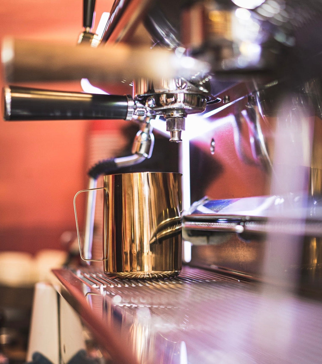How to Steam Milk for Latte Art at Home: A Beginner's Complete Guide