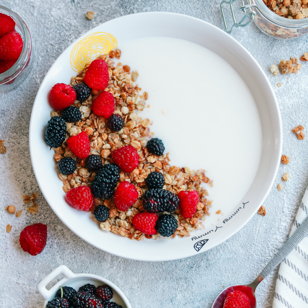 Greek Yogurt Parfait with Berries and Granola: Step by Step Guide