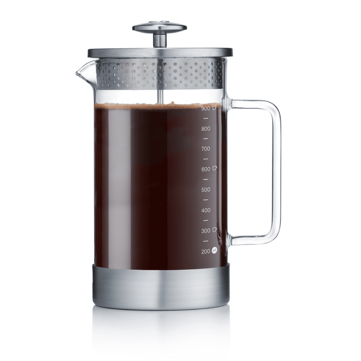 making coffee with stainless steel cafetiere