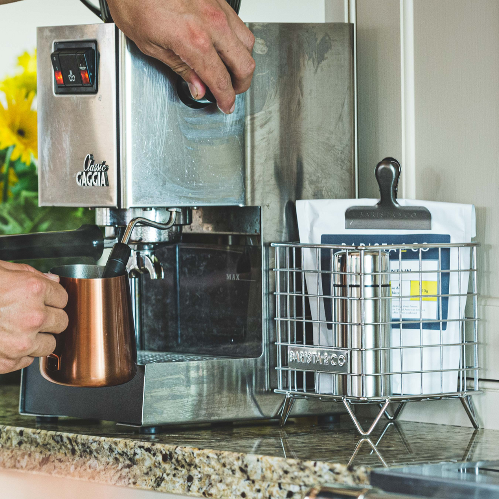 using coffee bag clip to keep coffee fresh